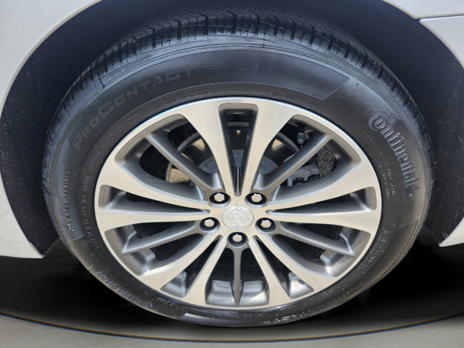 2017 Buick LaCrosse Essence
