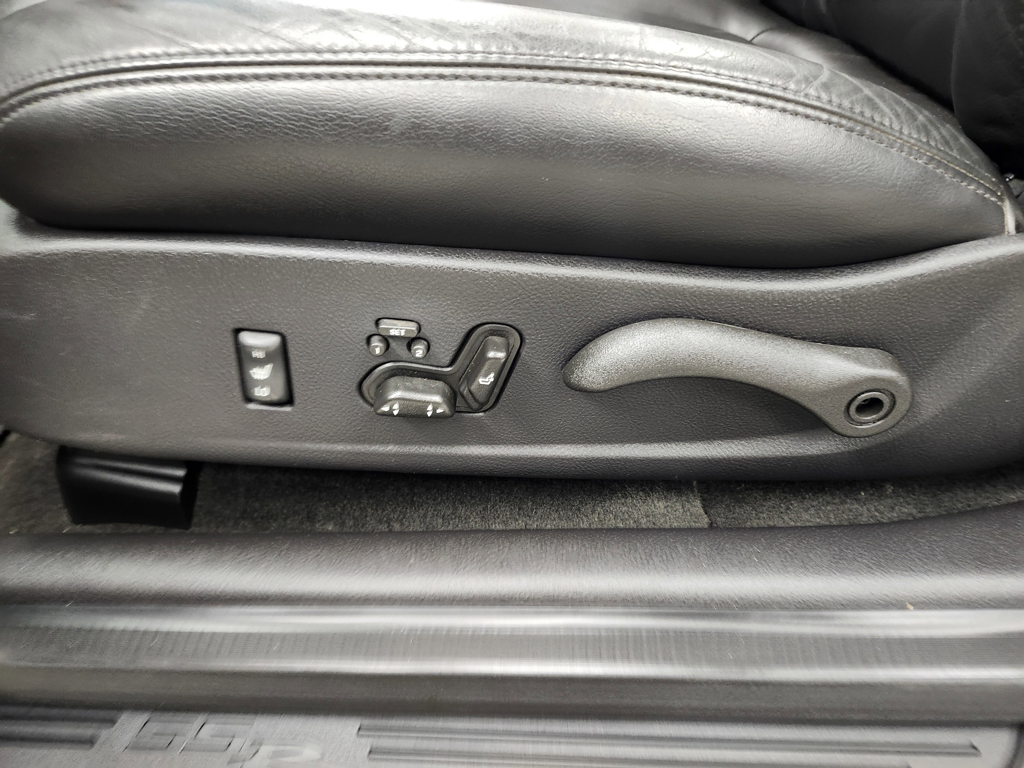 2004 Chevrolet SSR LS