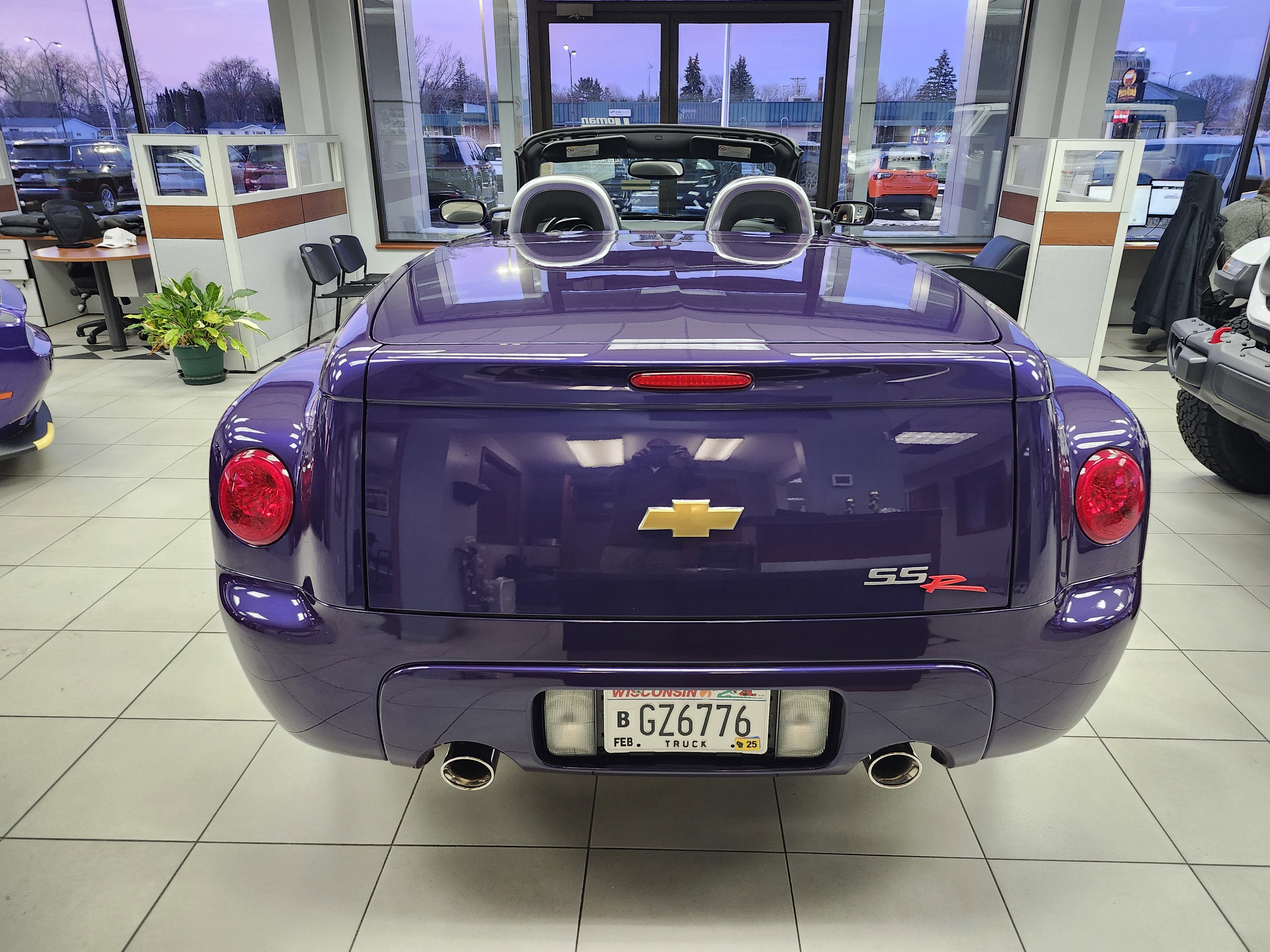 2004 Chevrolet SSR LS