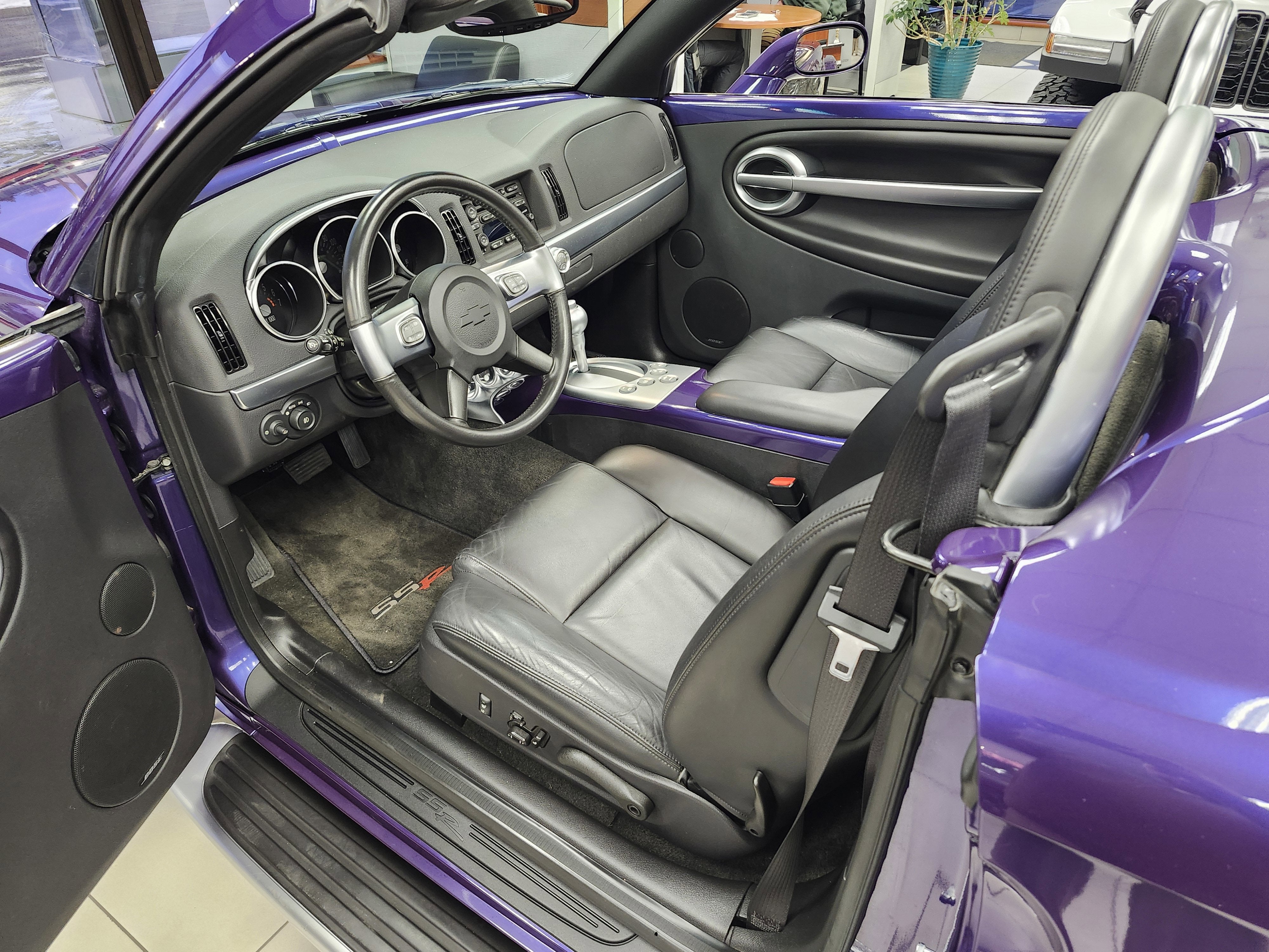 2004 Chevrolet SSR LS