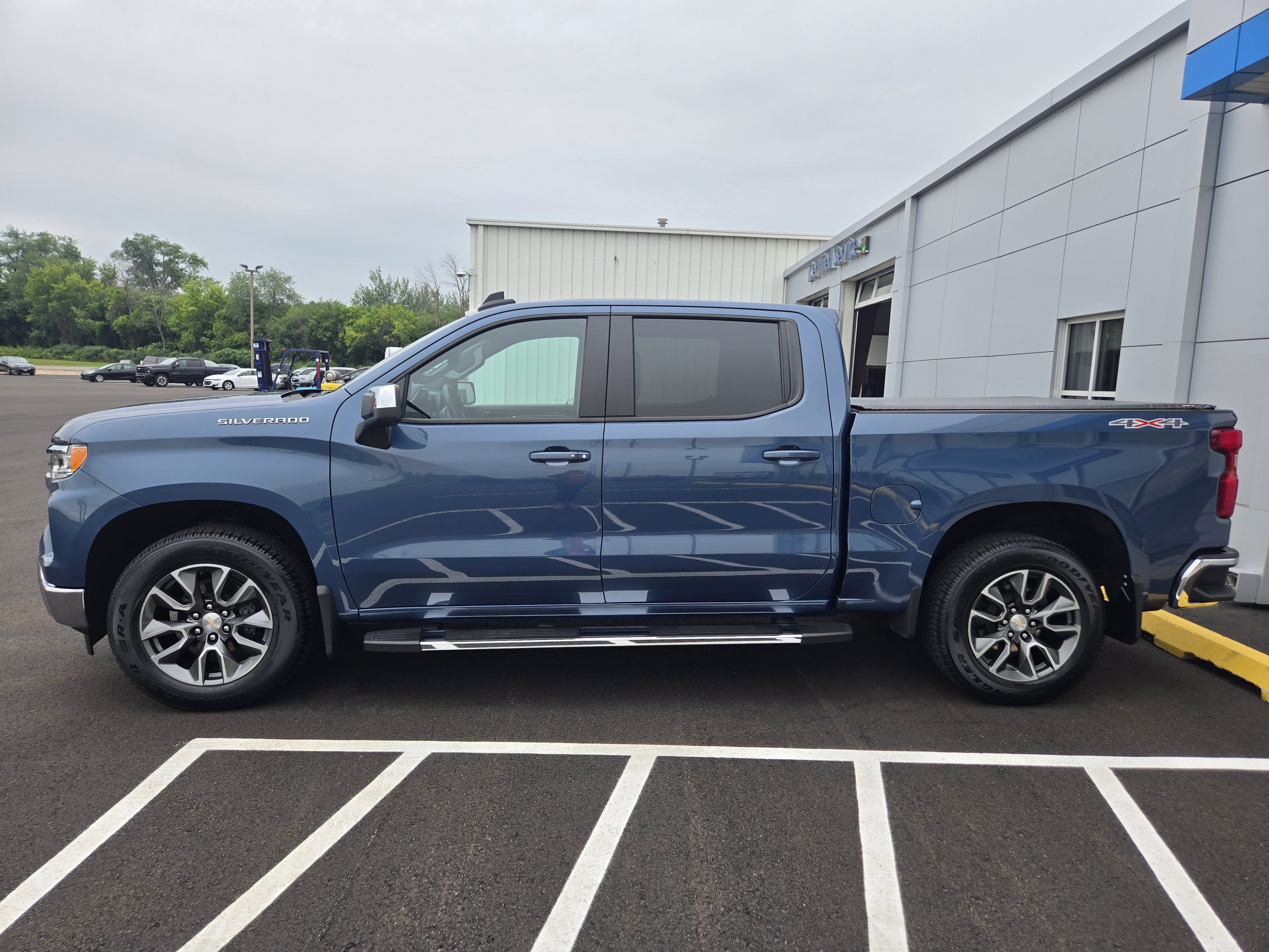 2024 Chevrolet Silverado 1500 LT (2FL)
