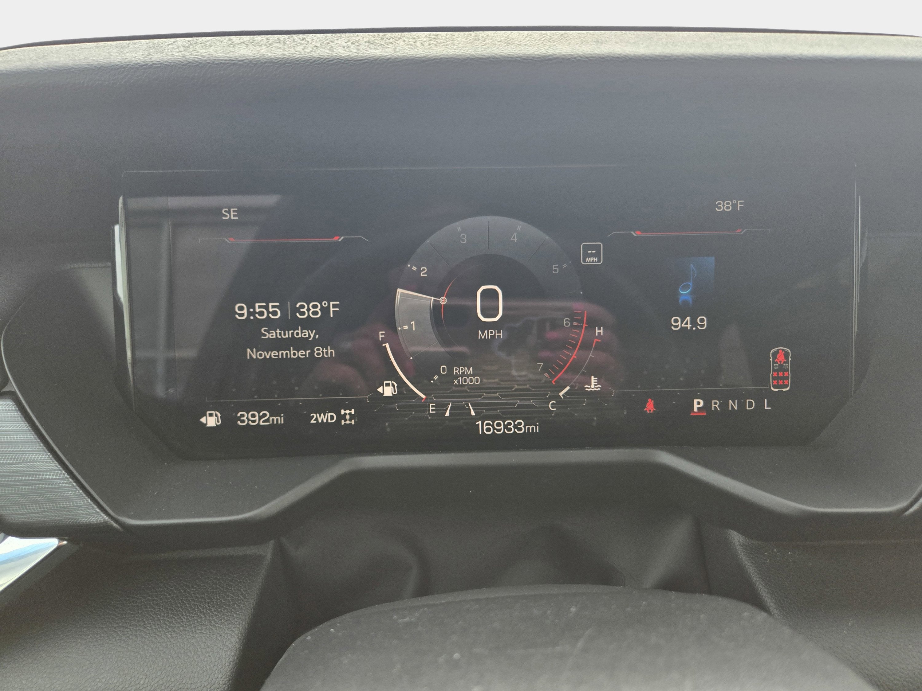 2025 GMC Acadia Elevation