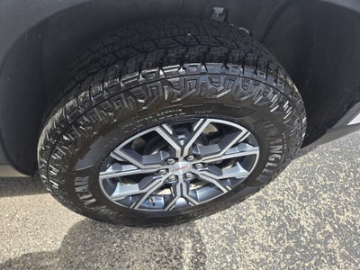 2024 GMC Acadia AT4