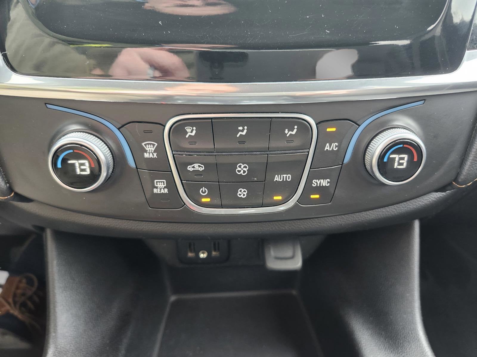 2018 Chevrolet Traverse LT Cloth