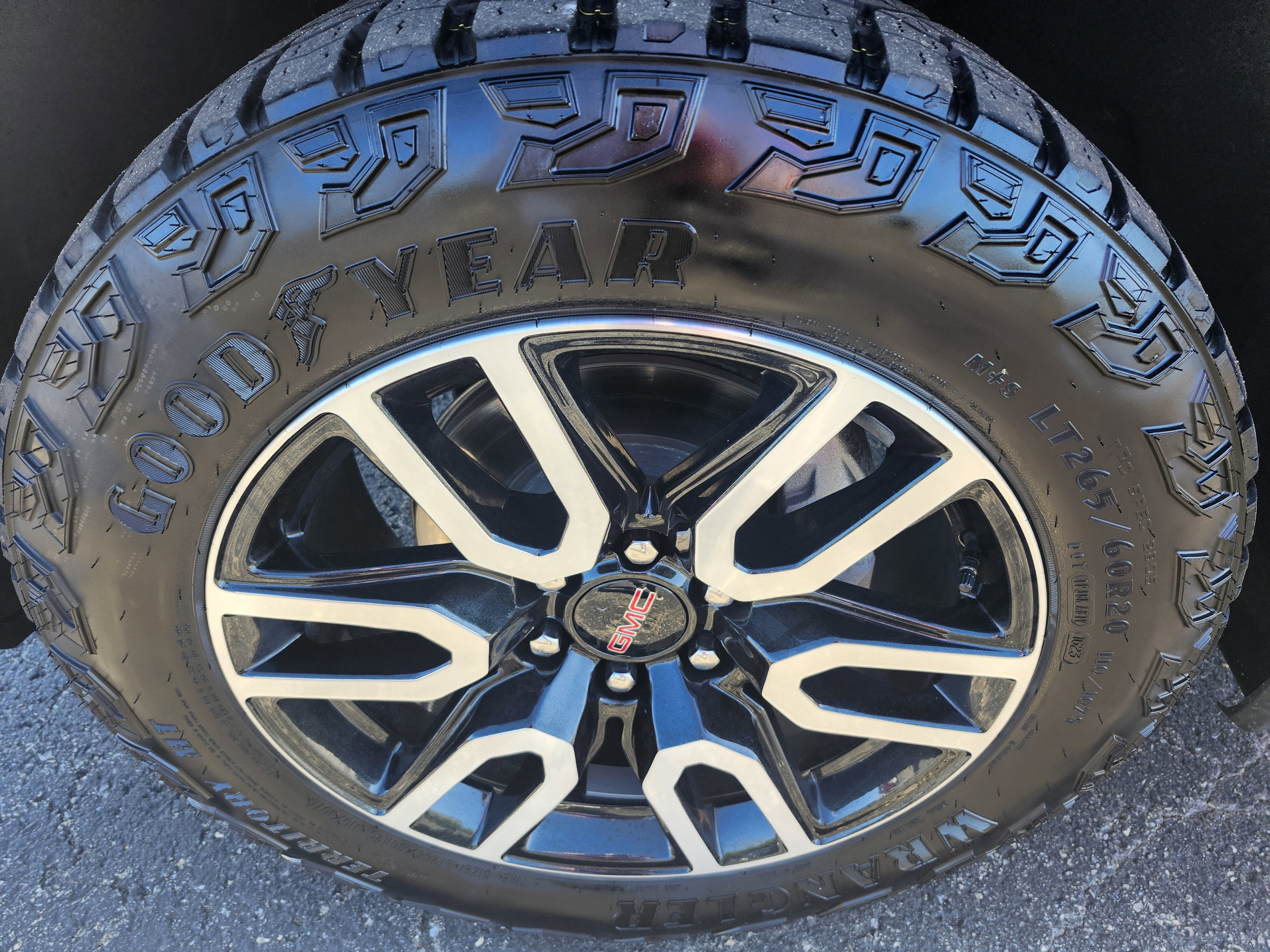 2023 GMC Sierra 1500 AT4