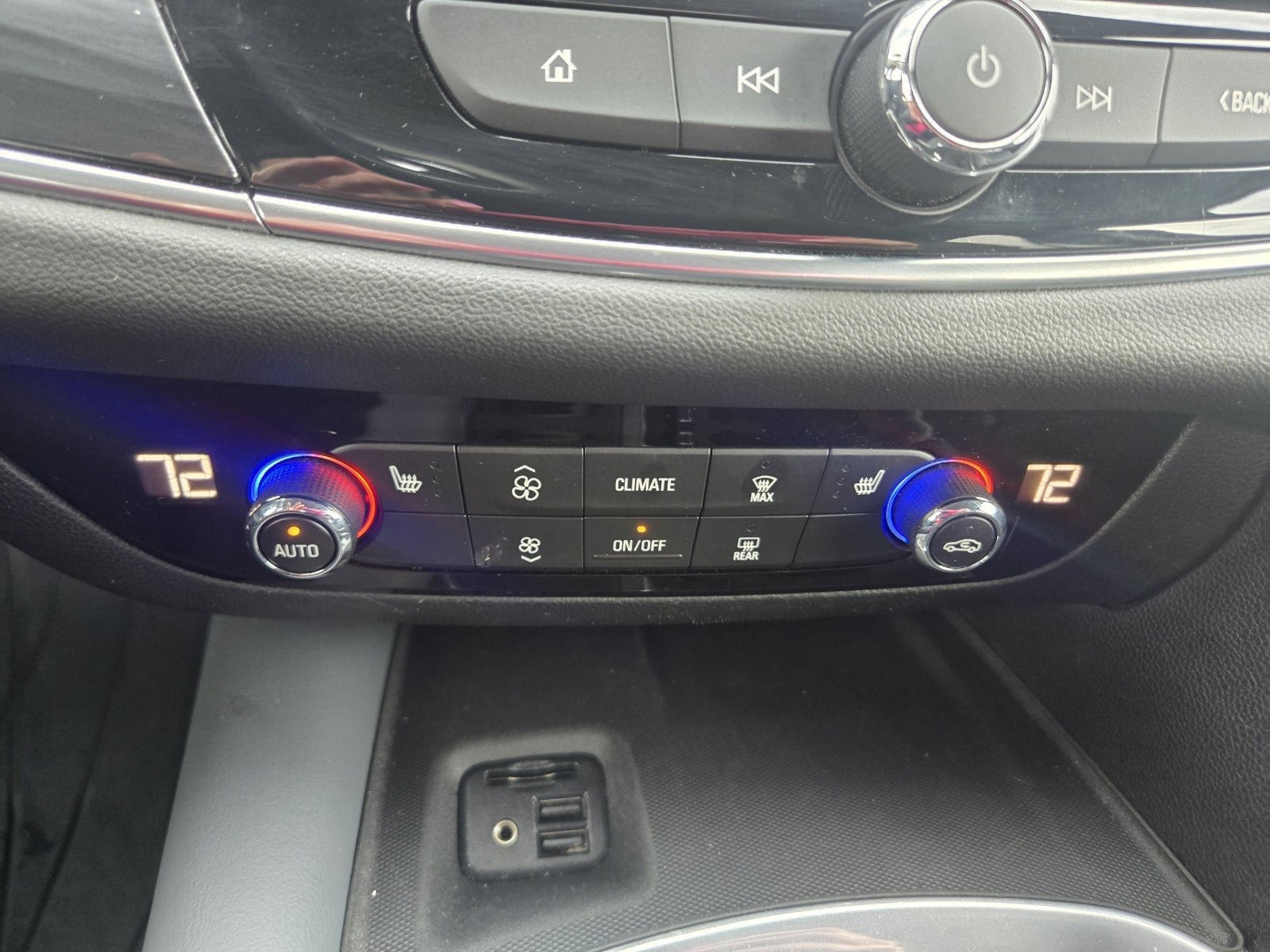 2020 Buick Enclave Essence
