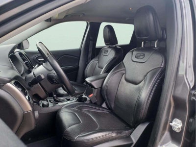 2019 Jeep Cherokee Overland