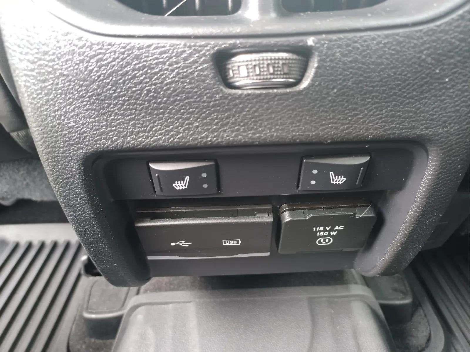 2019 Jeep Cherokee Overland