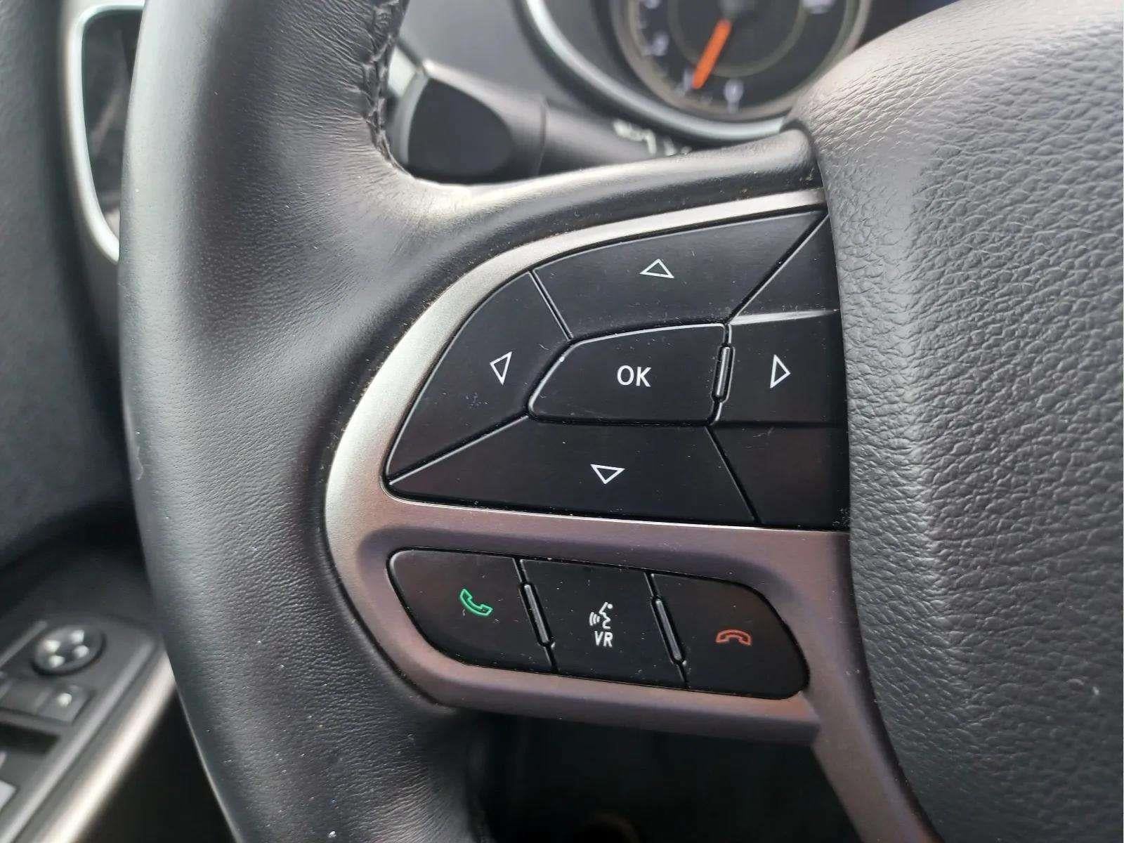 2019 Jeep Cherokee Overland
