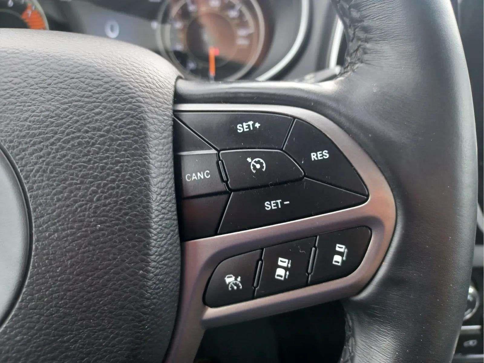 2019 Jeep Cherokee Overland