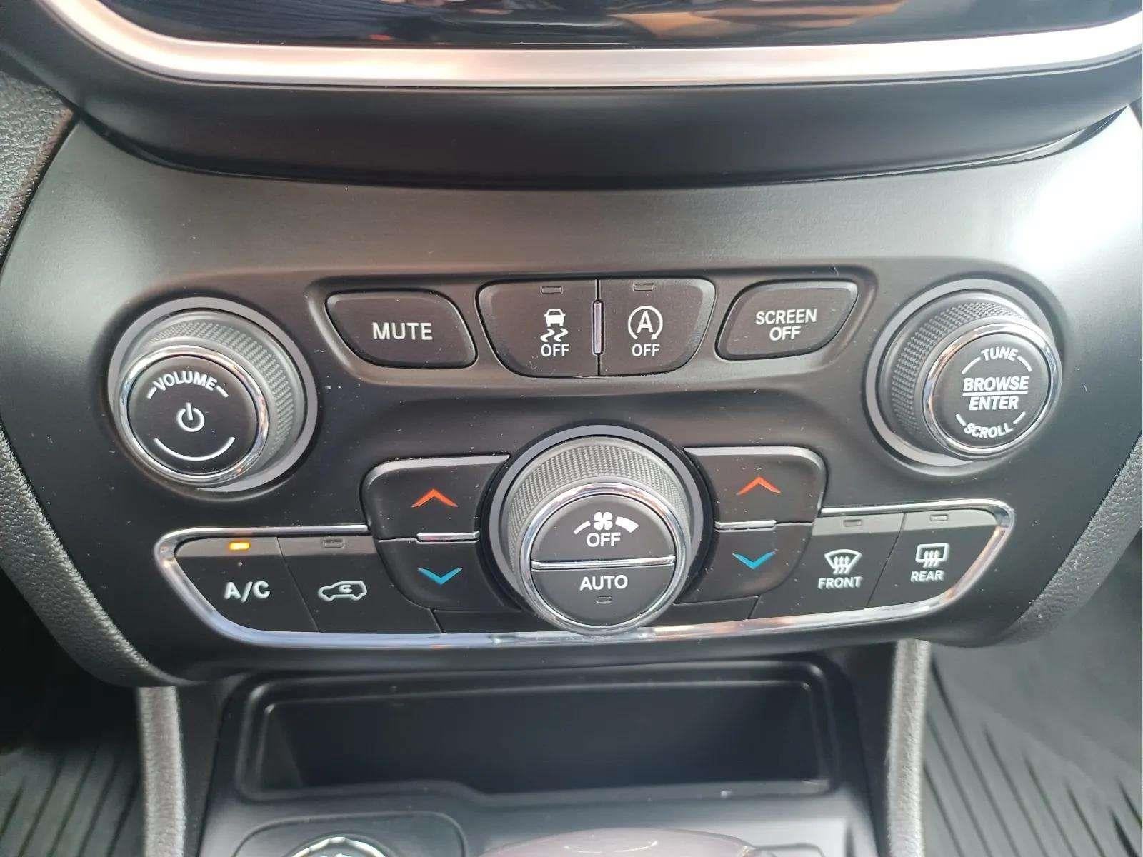 2019 Jeep Cherokee Overland