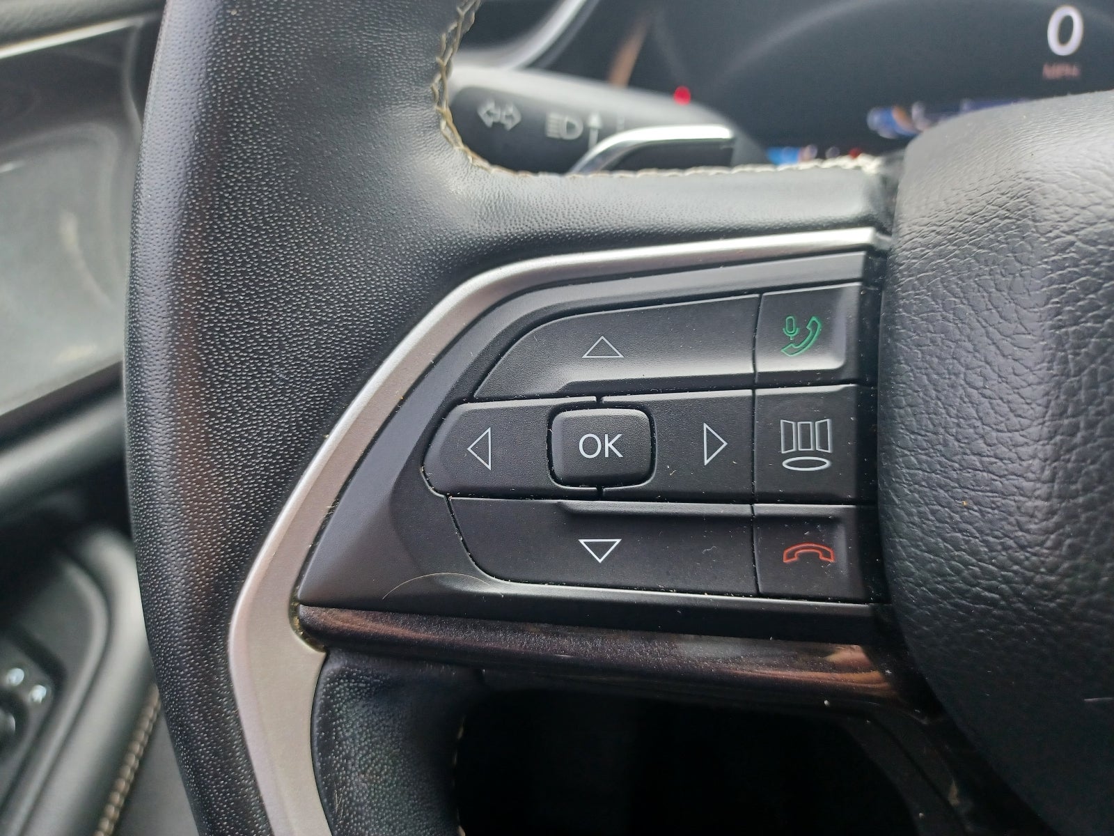 2022 Jeep Grand Cherokee L Laredo