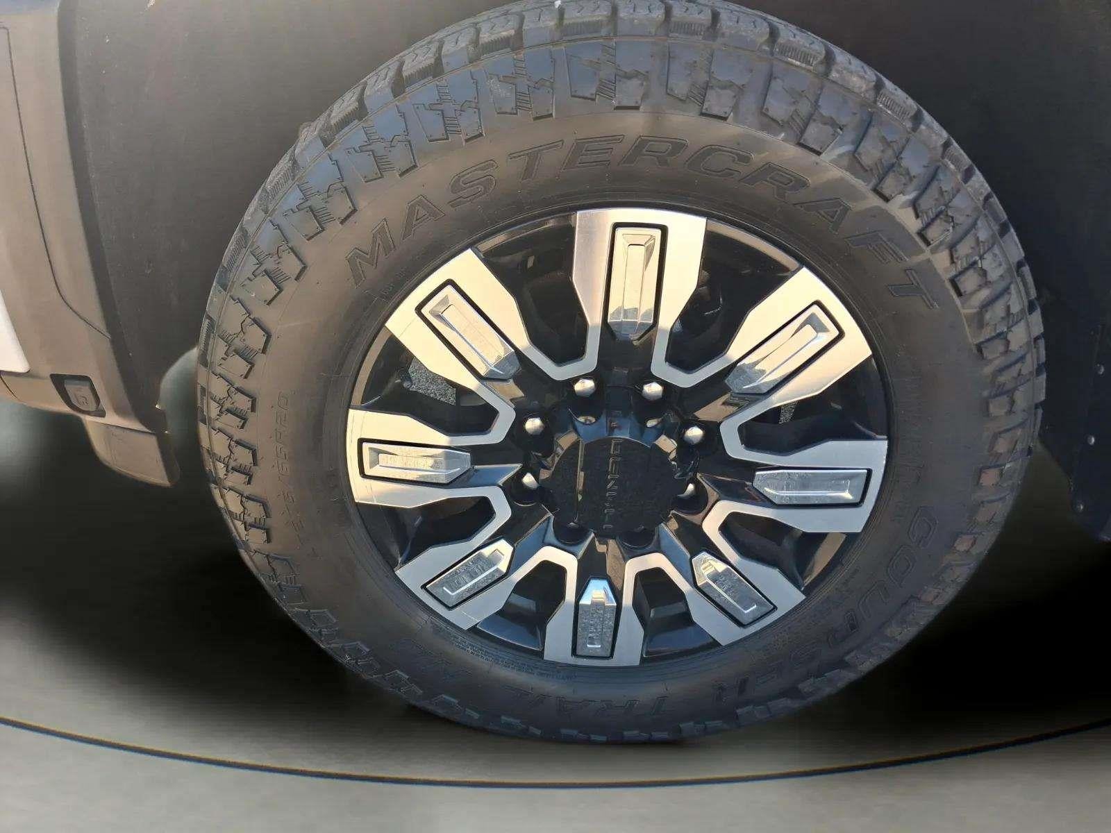 2024 GMC Sierra 2500 HD Denali