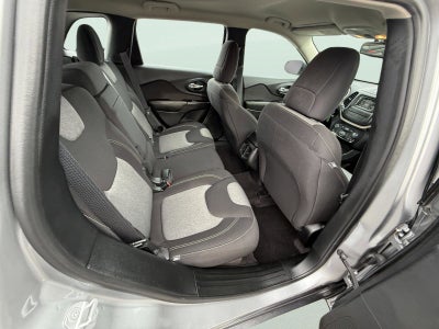 2017 Jeep Cherokee Sport