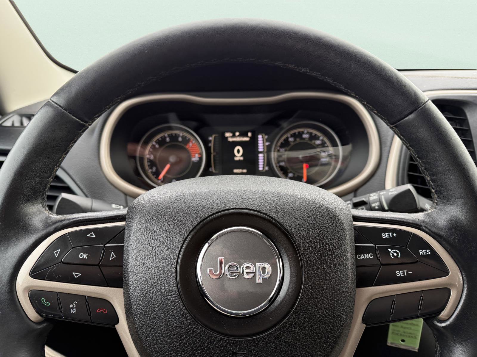 2017 Jeep Cherokee Sport