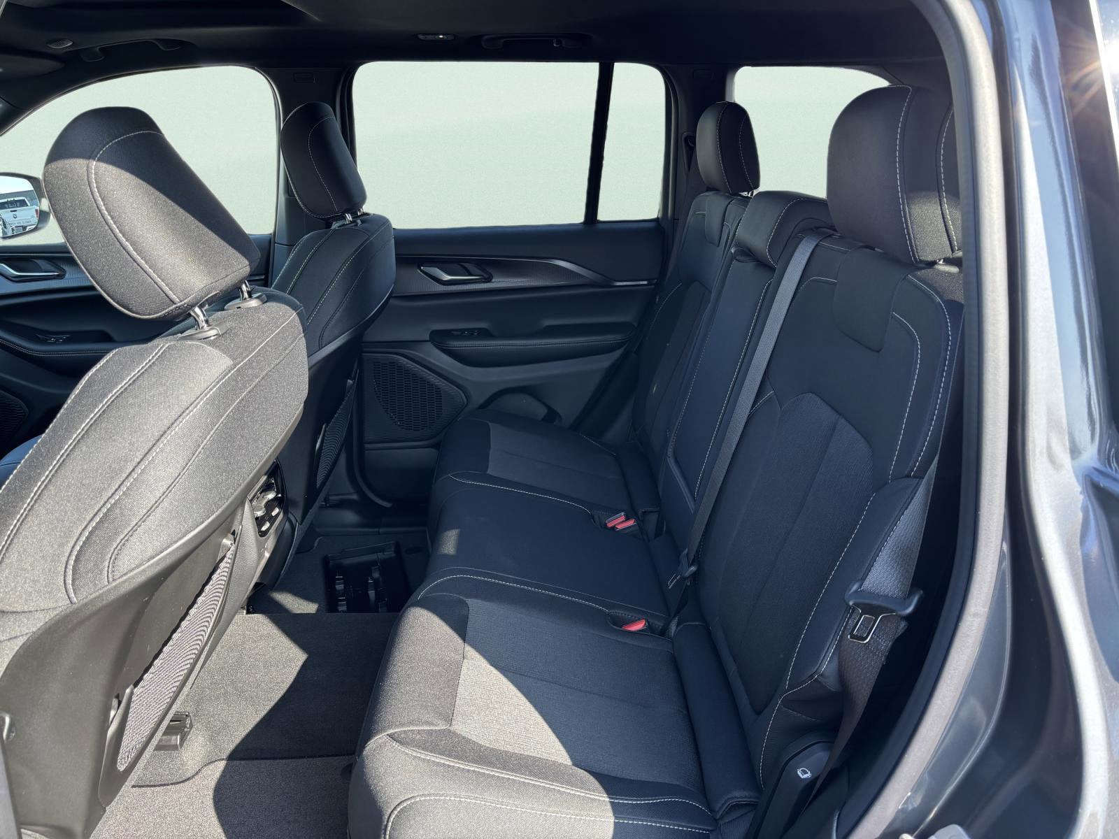 2026 Jeep Grand Cherokee Laredo X