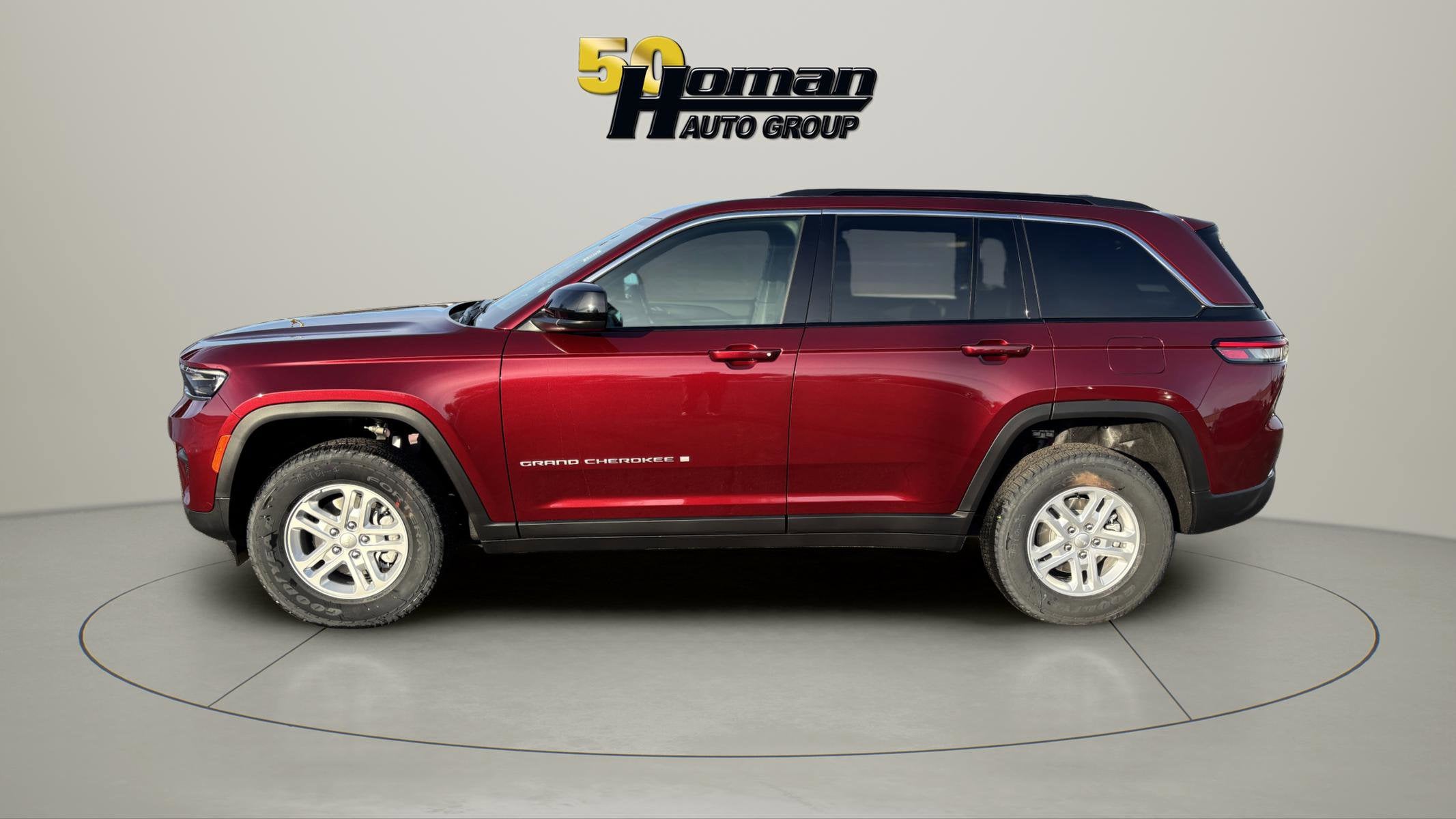 2025 Jeep Grand Cherokee Laredo