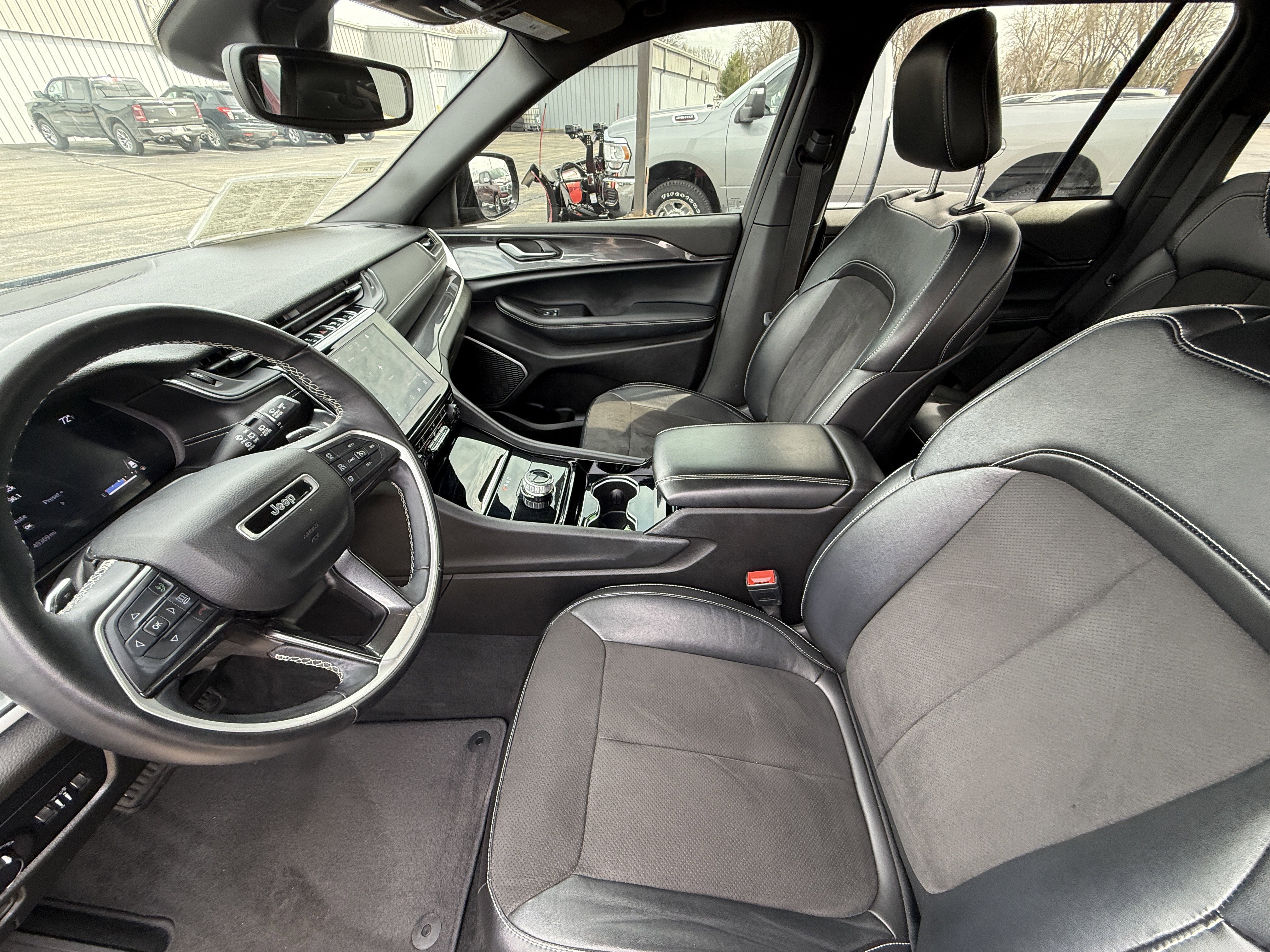 2022 Jeep Grand Cherokee Altitude