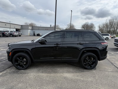 2022 Jeep Grand Cherokee Altitude