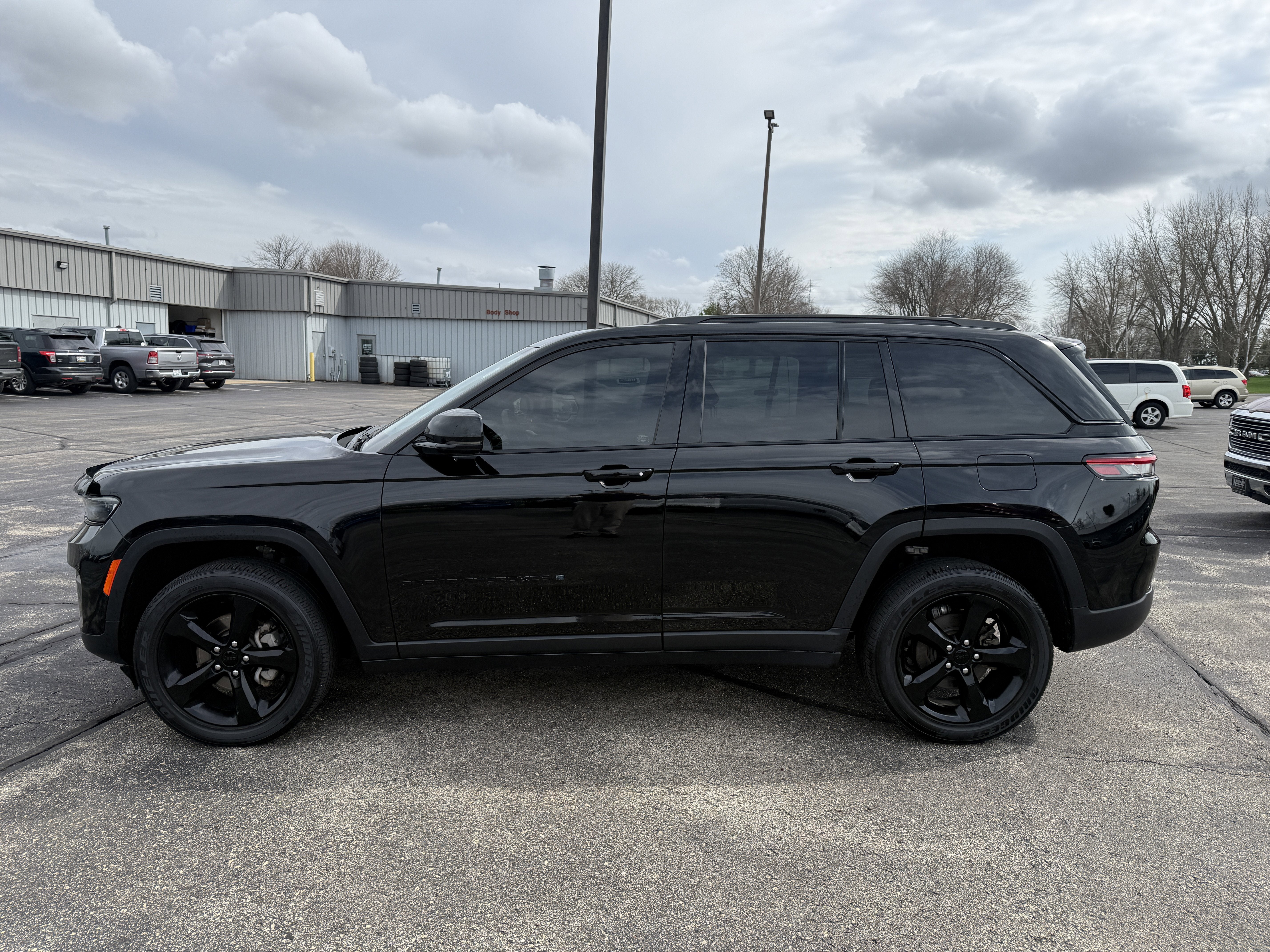 2022 Jeep Grand Cherokee Altitude