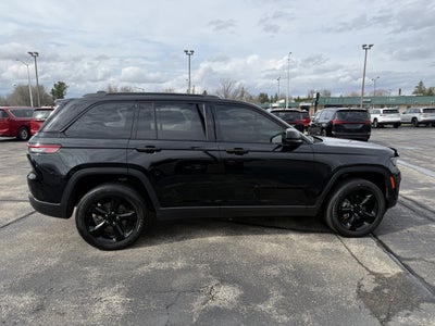 2022 Jeep Grand Cherokee Altitude