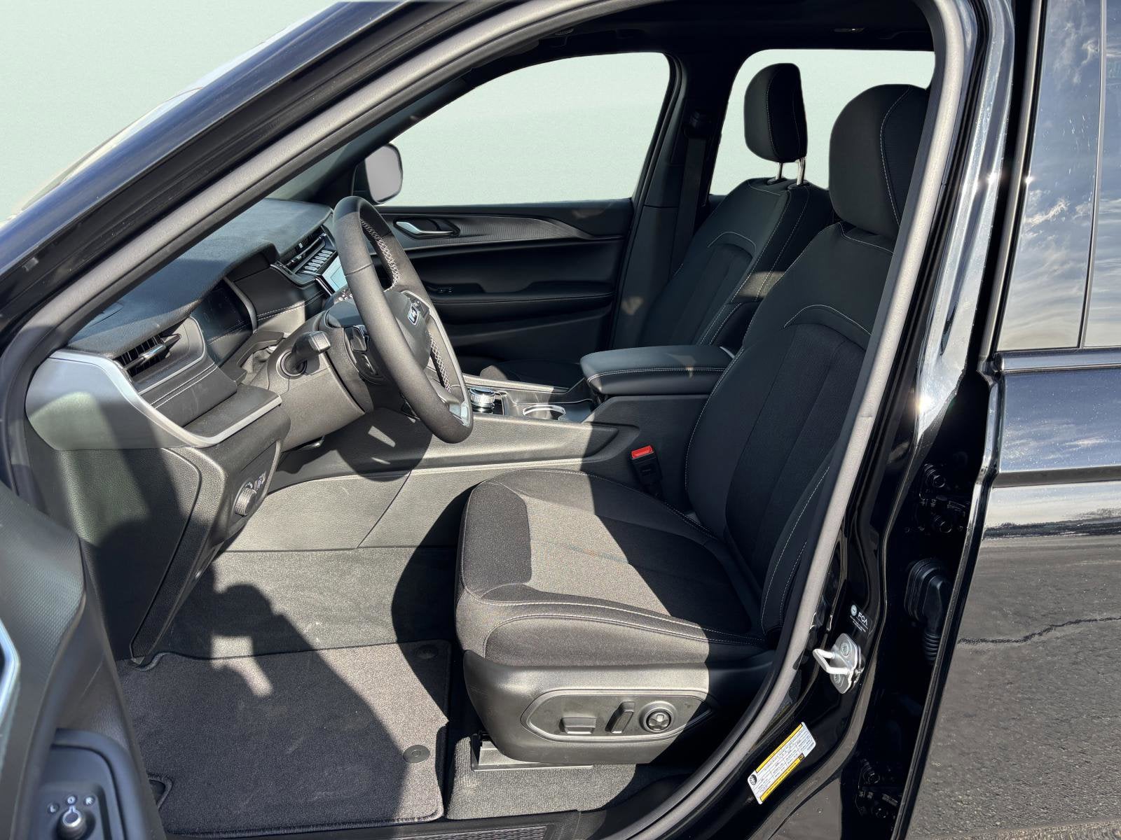 2026 Jeep Grand Cherokee Laredo X