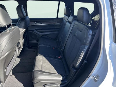 2026 Jeep Grand Cherokee L Laredo Altitude