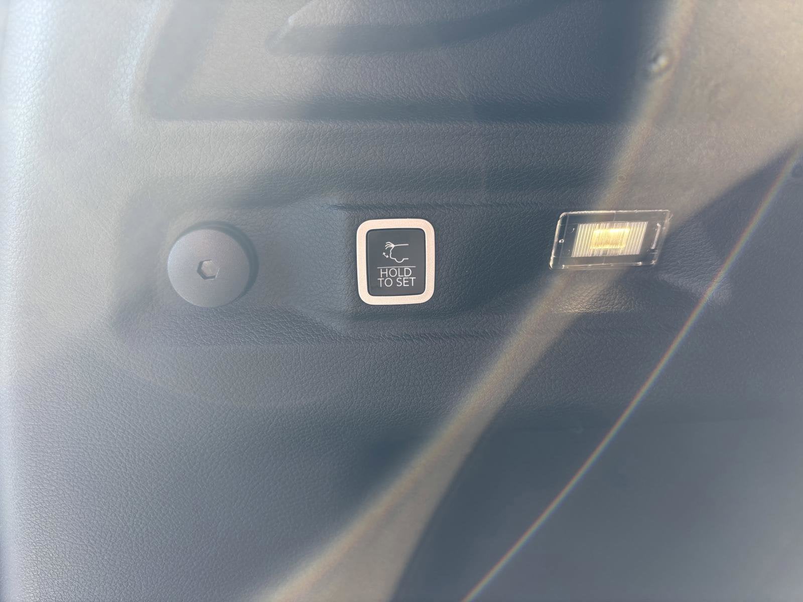 2026 Jeep Grand Cherokee L Laredo Altitude