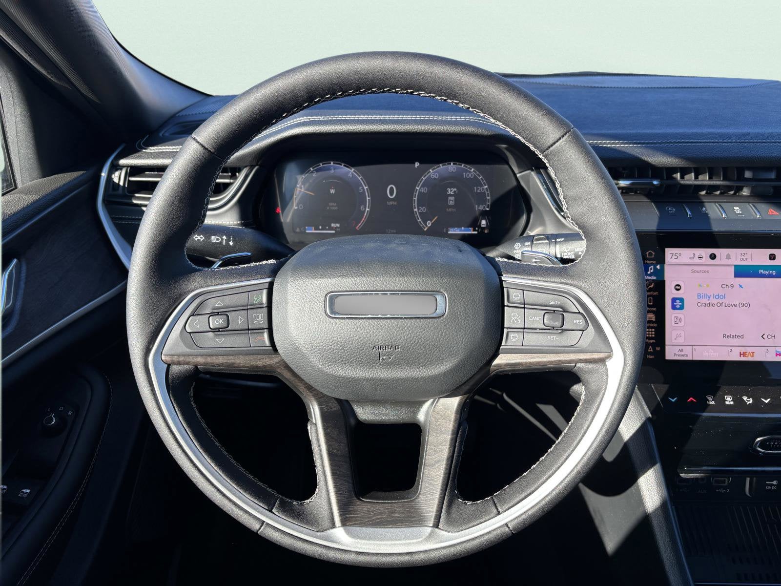 2026 Jeep Grand Cherokee L Laredo Altitude