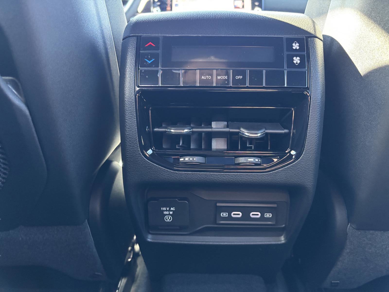 2026 Jeep Grand Cherokee L Laredo Altitude