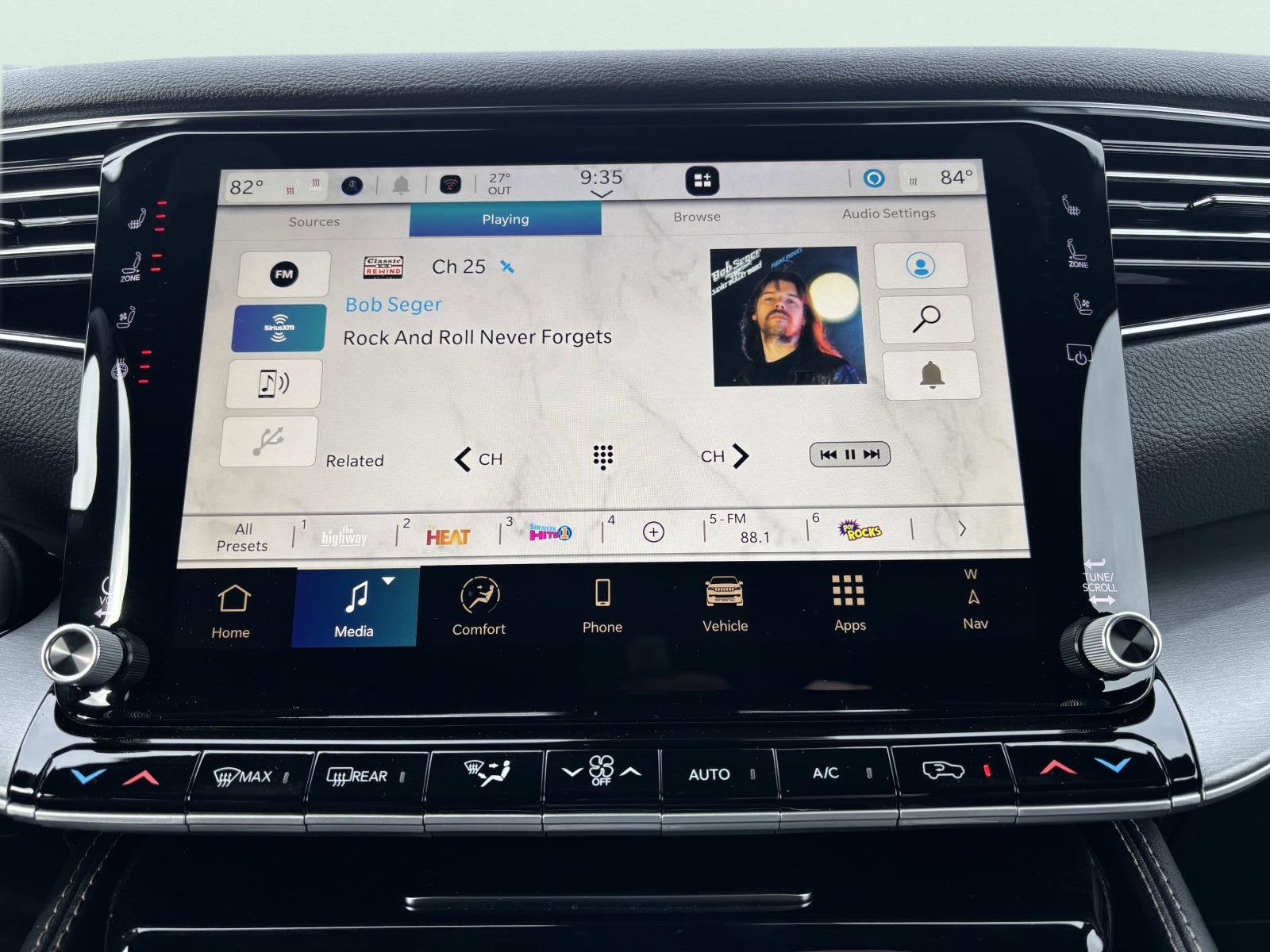 2026 Jeep Grand Wagoneer WSJM75