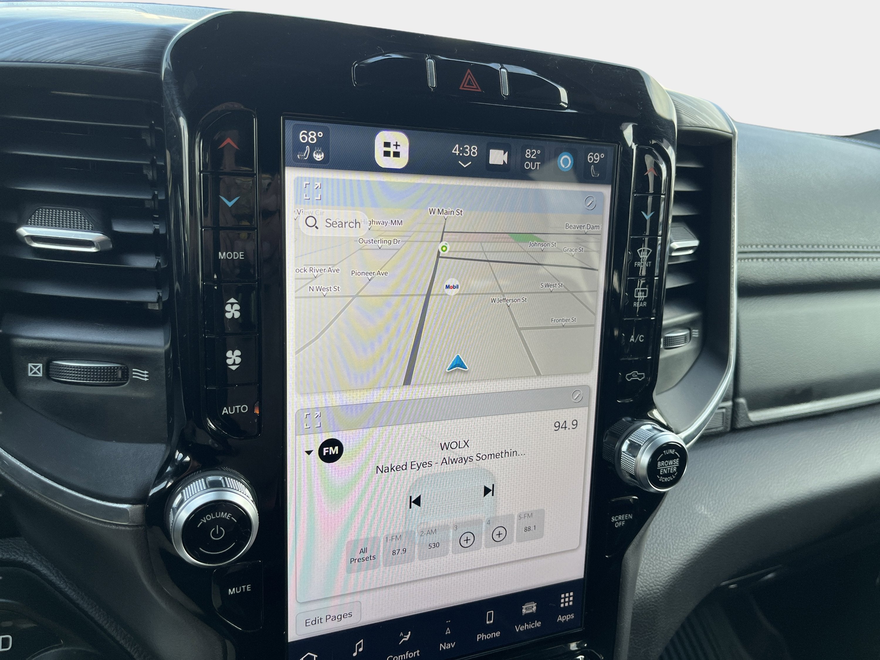 2023 RAM 1500 Laramie