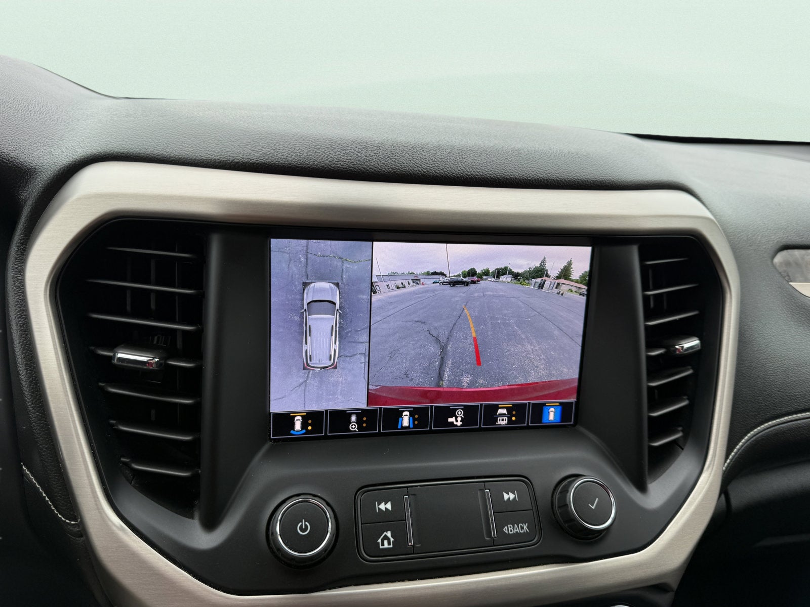 2021 GMC Acadia Denali