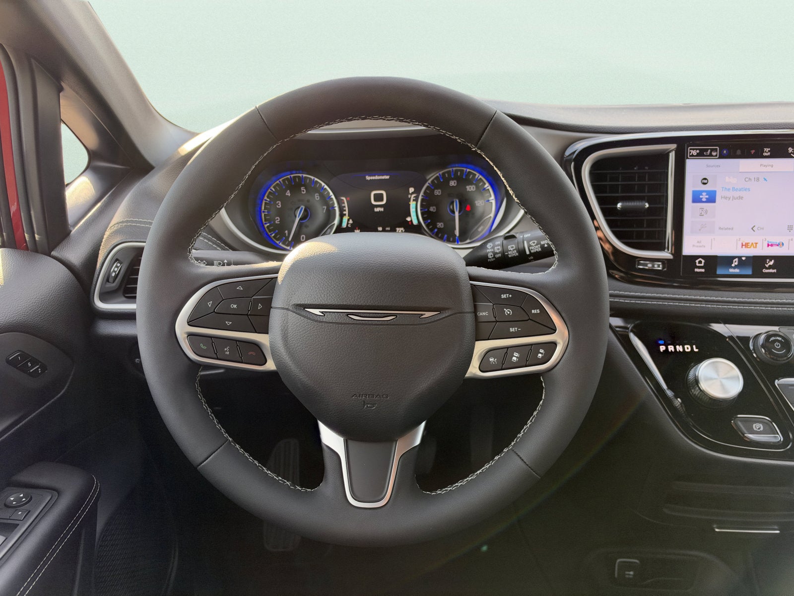 2027 Chrysler Pacifica Select