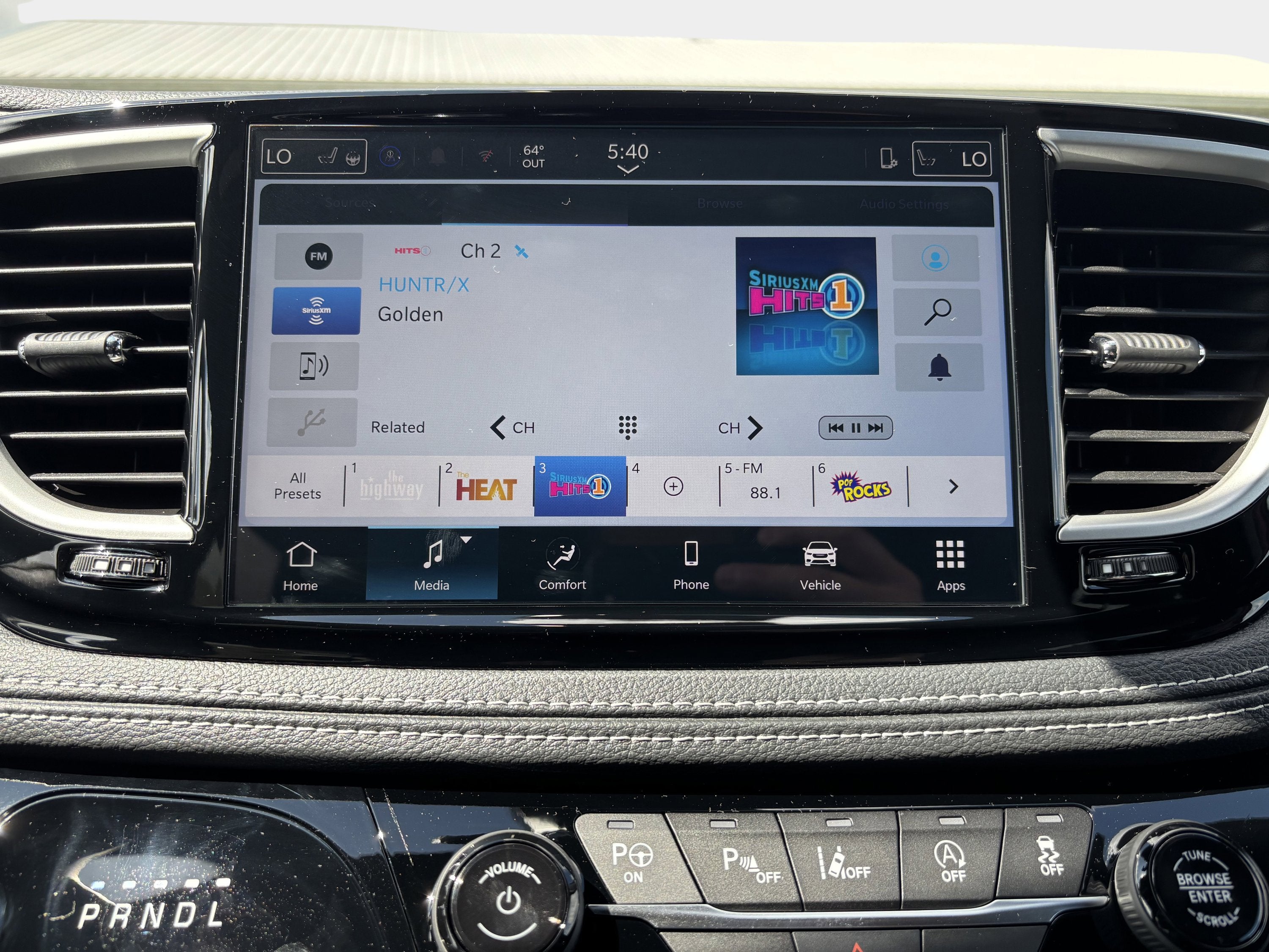 2025 Chrysler Pacifica Select