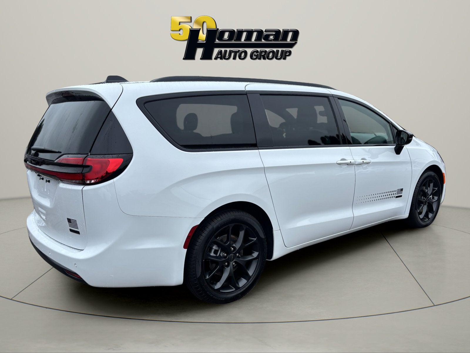 2027 Chrysler Pacifica Select