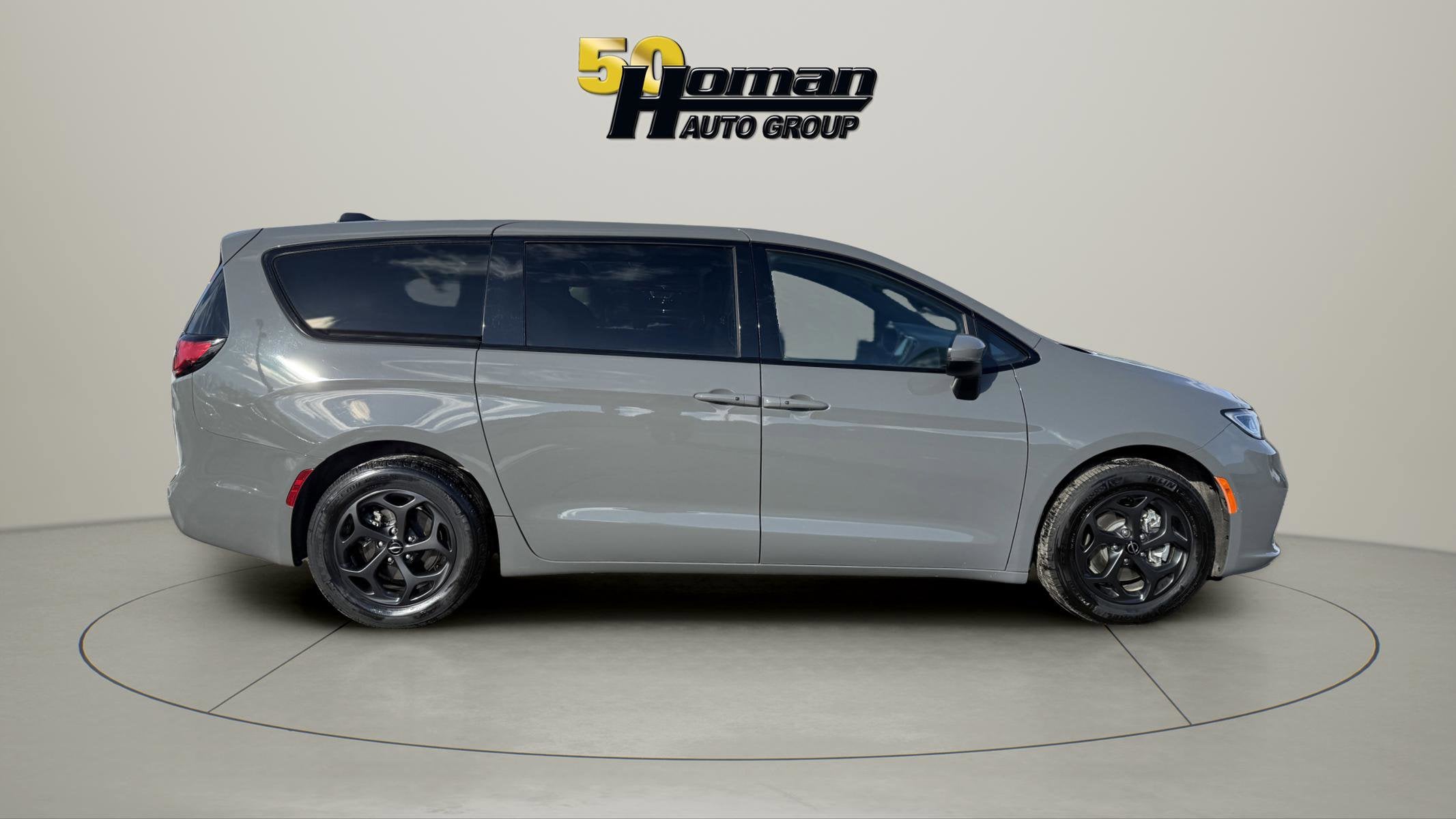 2023 Chrysler Pacifica Hybrid Touring L
