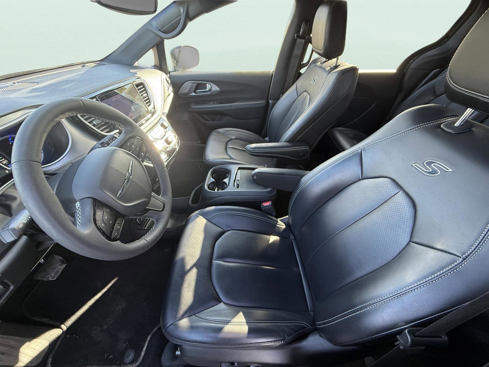 2023 Chrysler Pacifica Hybrid Touring L