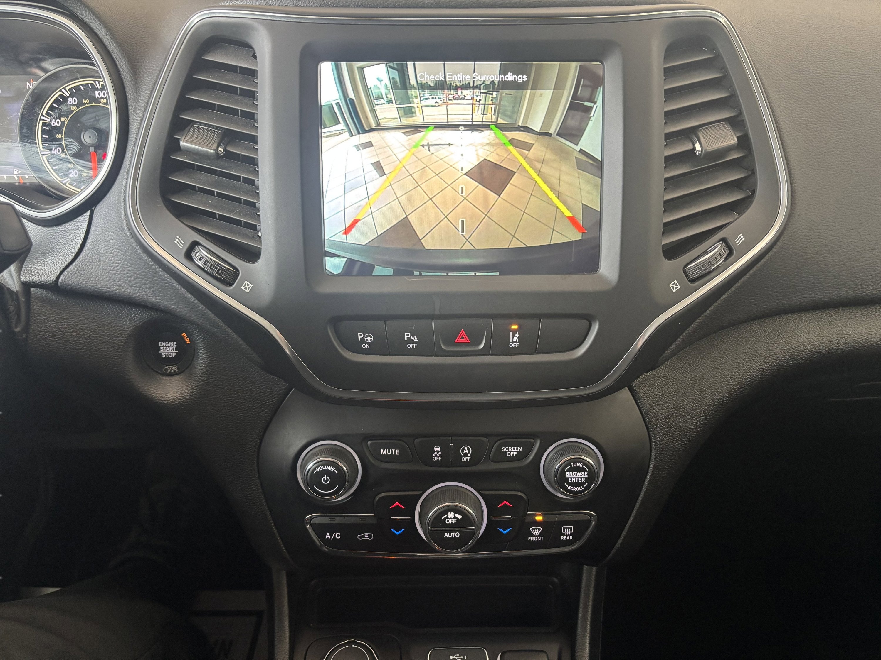 2023 Jeep Cherokee Altitude Lux