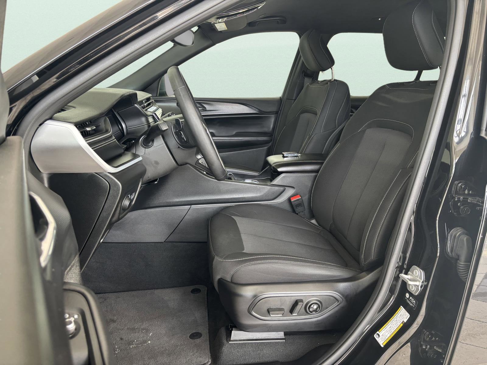 2024 Jeep Grand Cherokee L Laredo