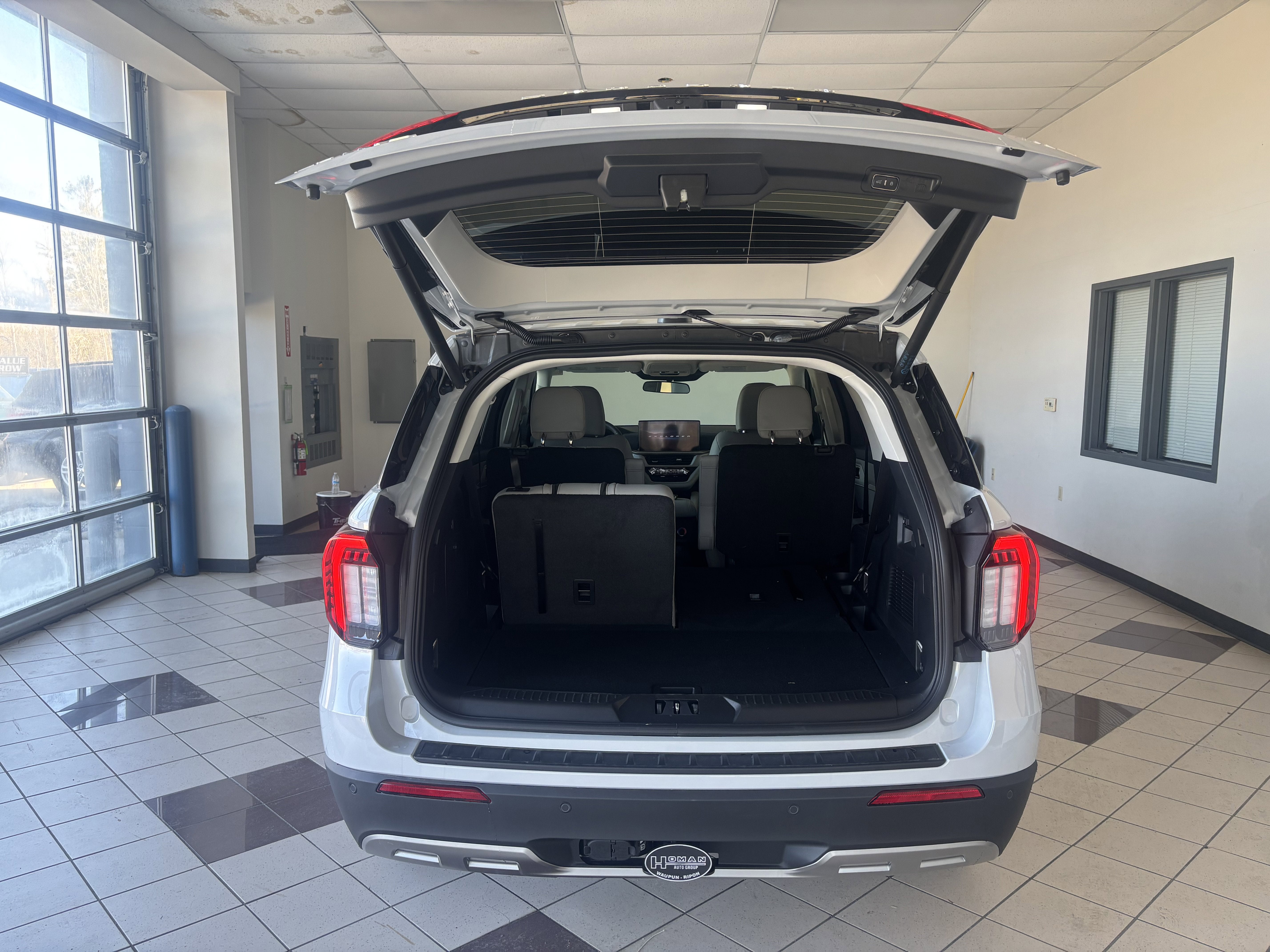 2026 Ford Explorer Active w/200A Pkg