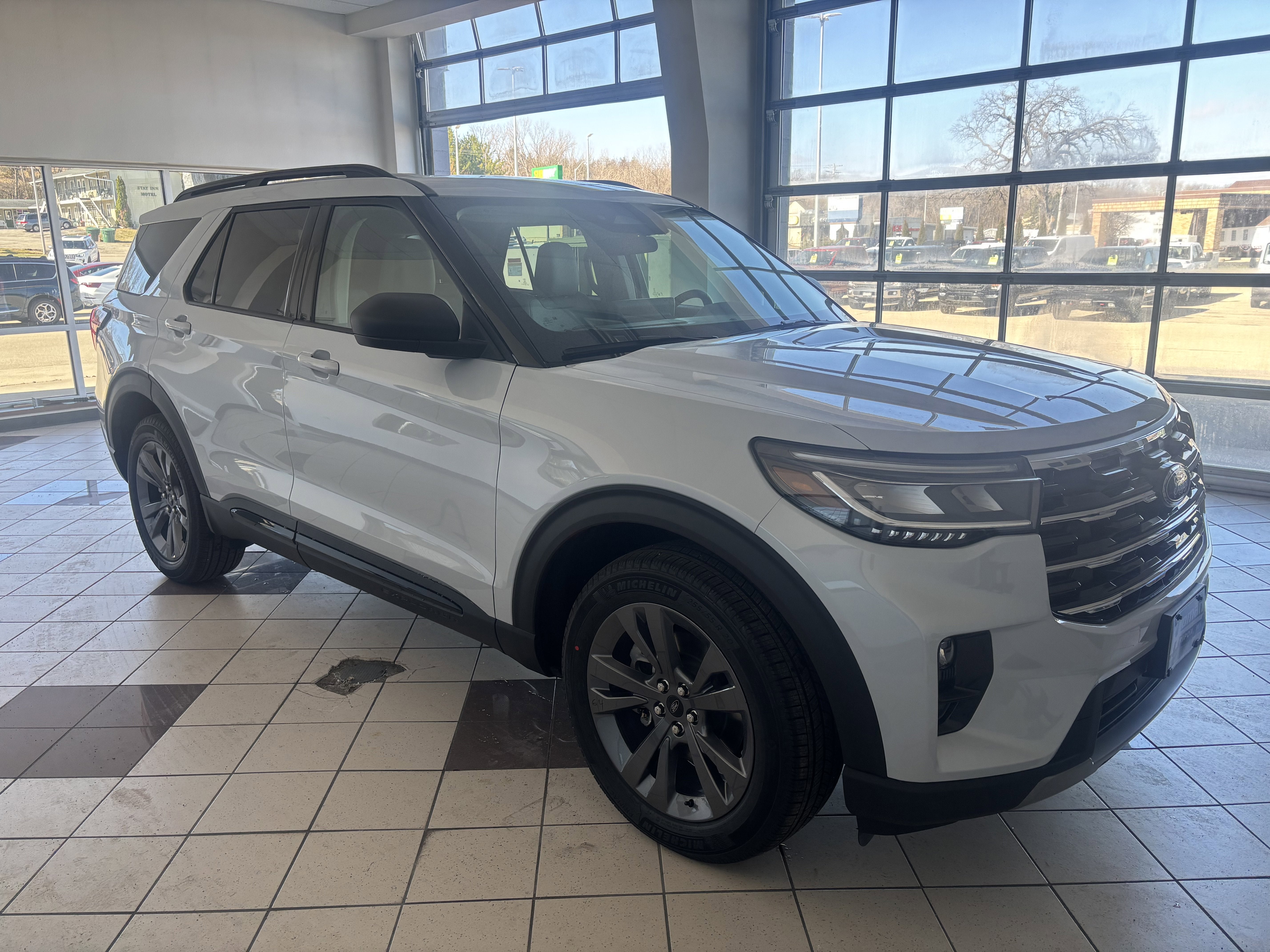 2026 Ford Explorer Active w/200A Pkg