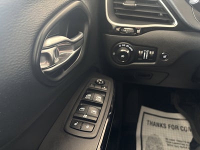 2023 Jeep Cherokee Altitude Lux