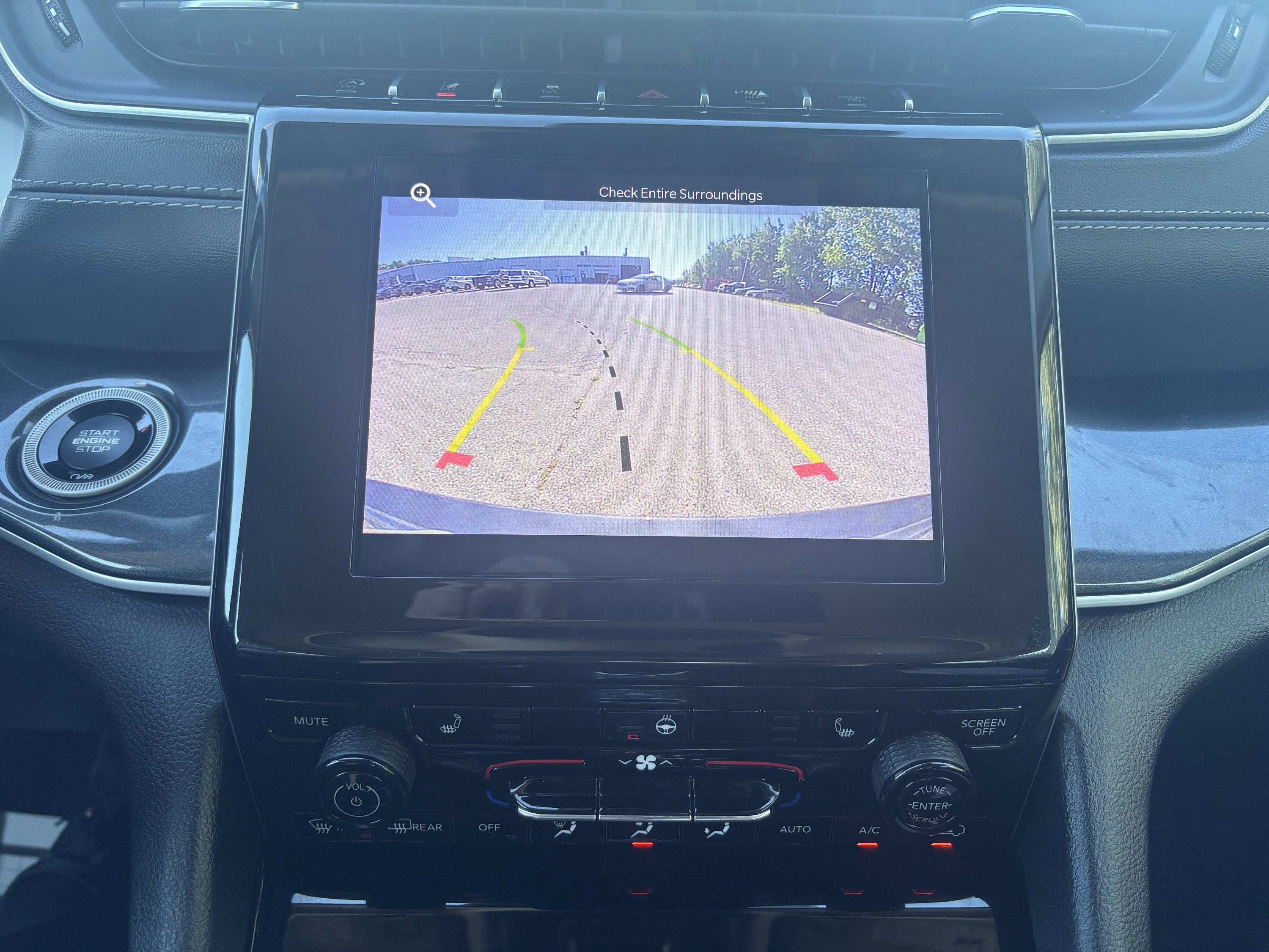 2022 Jeep Grand Cherokee Laredo