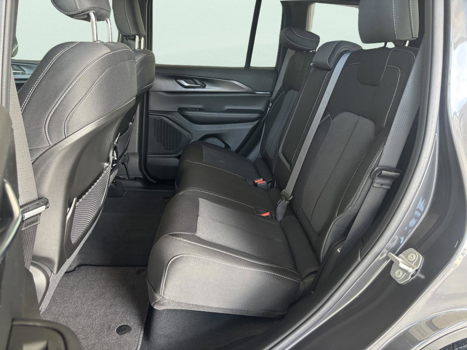 2026 Jeep Grand Cherokee Laredo X