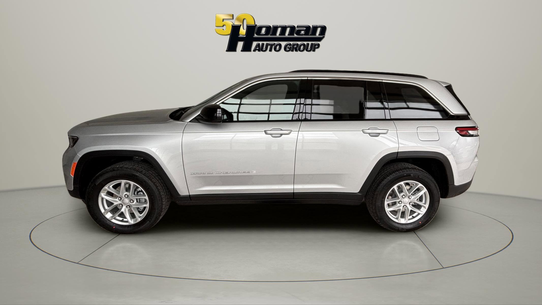 2026 Jeep Grand Cherokee Laredo Altitude