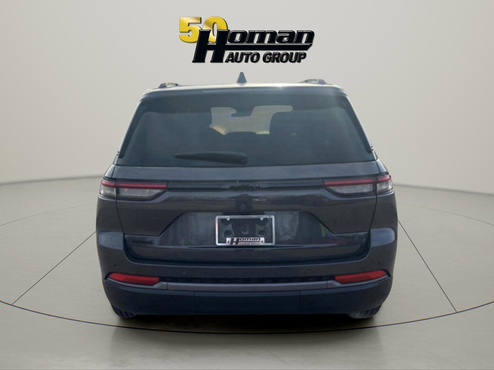 2026 Jeep Grand Cherokee Laredo Altitude