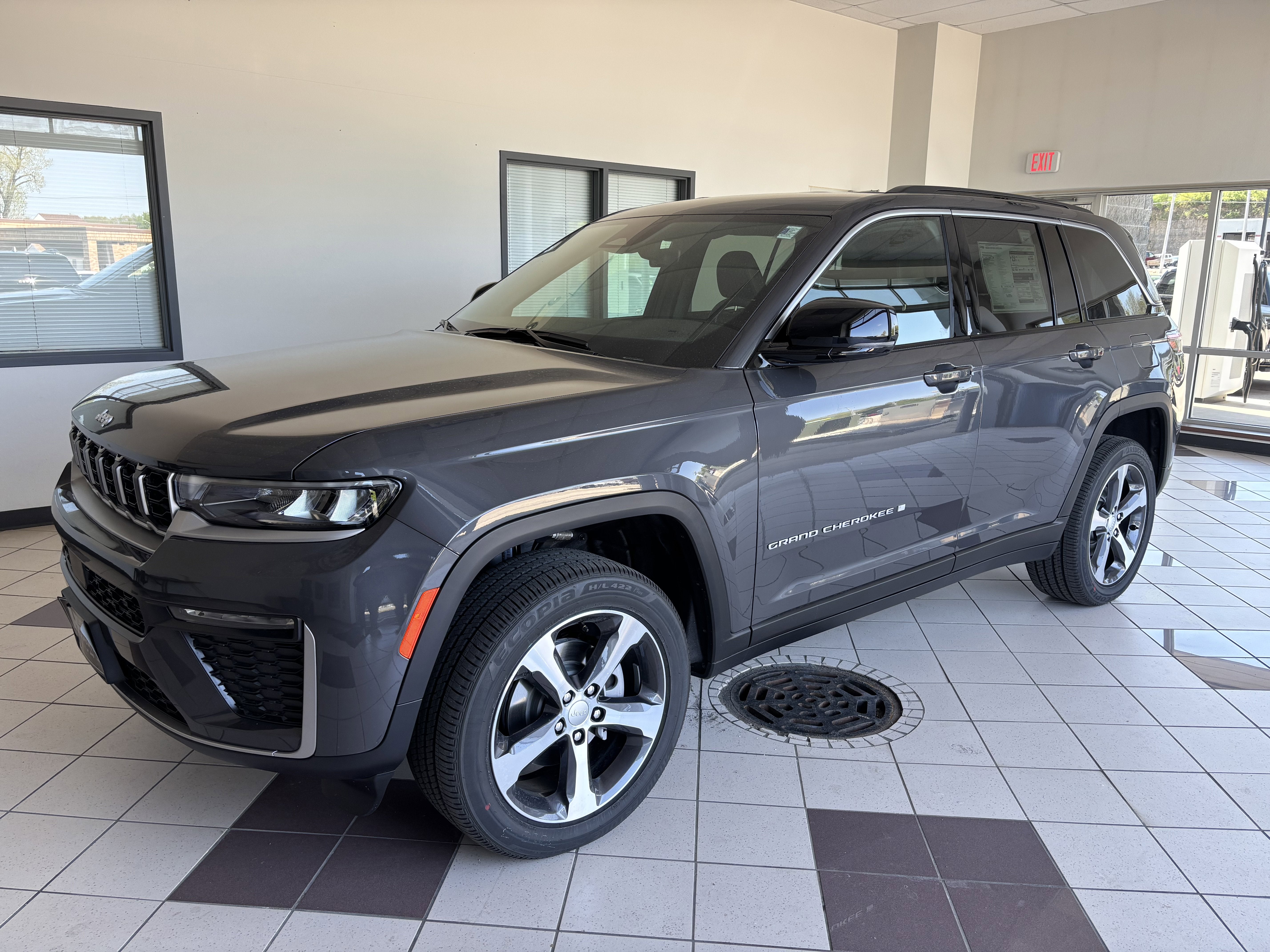 2026 Jeep Grand Cherokee Limited 4x4's photo