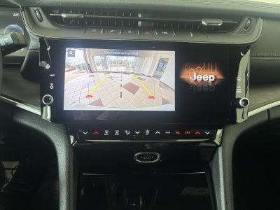 2027 Jeep Grand Cherokee L Laredo Altitude