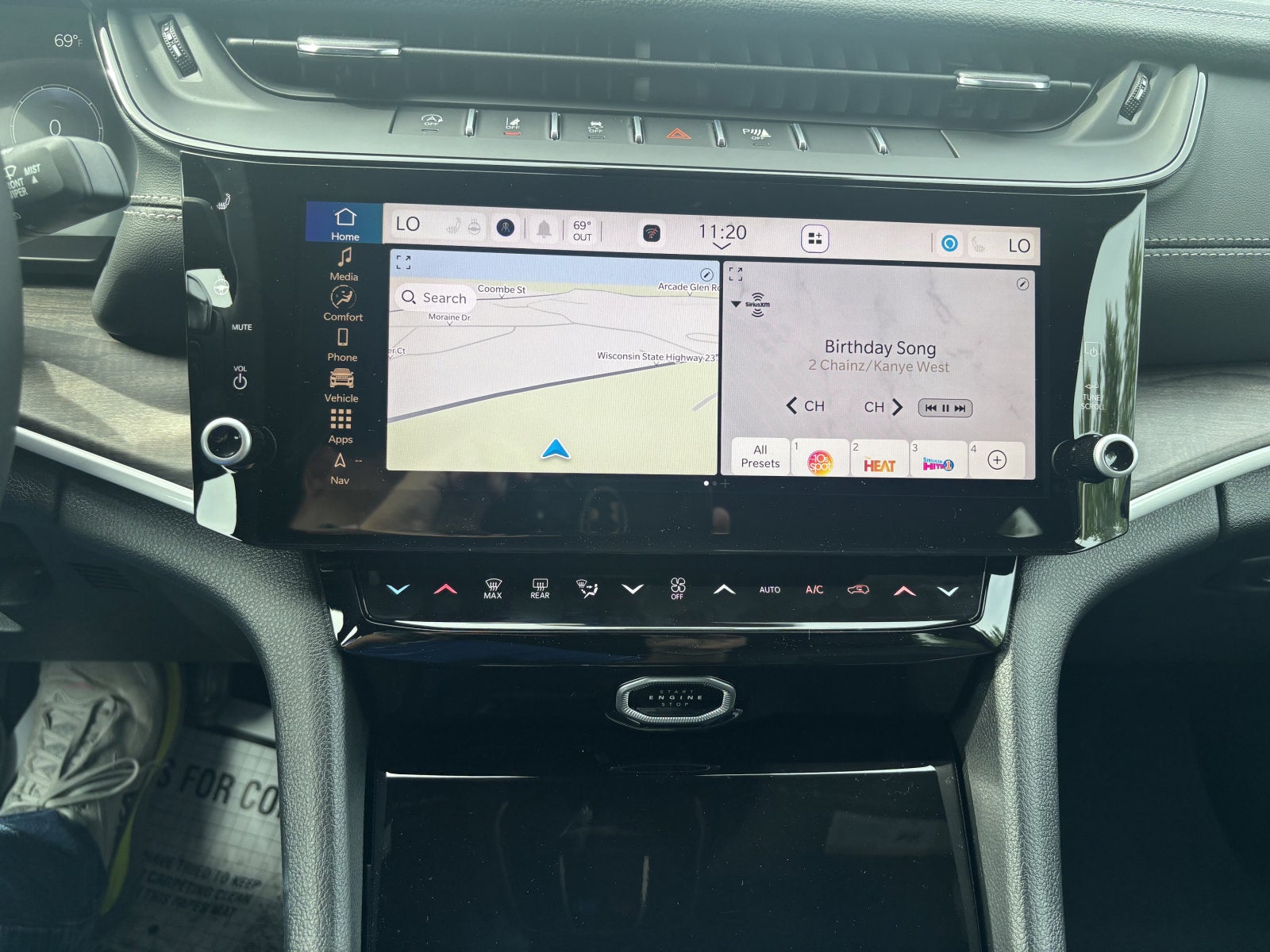 2027 Jeep Grand Cherokee L Laredo Altitude